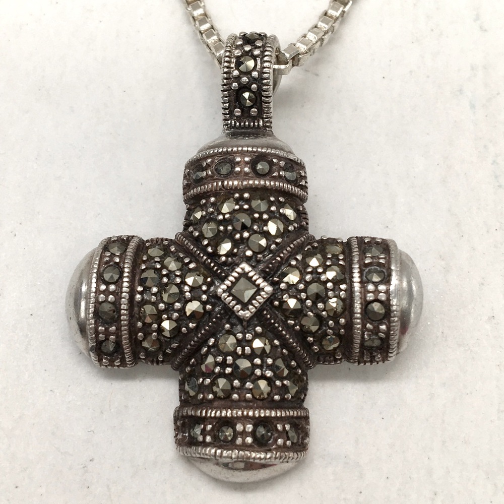 Vintage Sterling Silver Cross Pendant Necklace